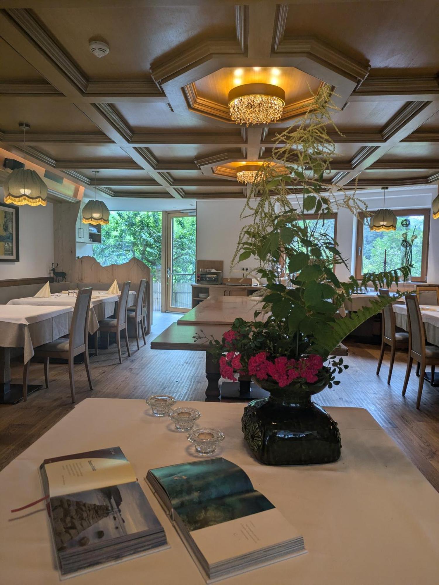 Hotel Alpenblick Sarentino 외부 사진